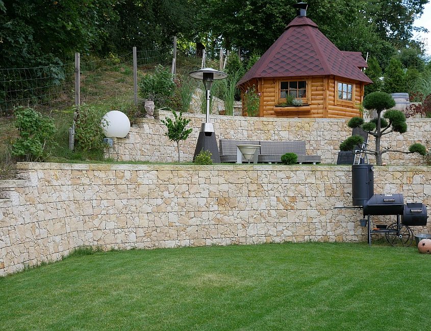 Natursteinmauer selber bauen